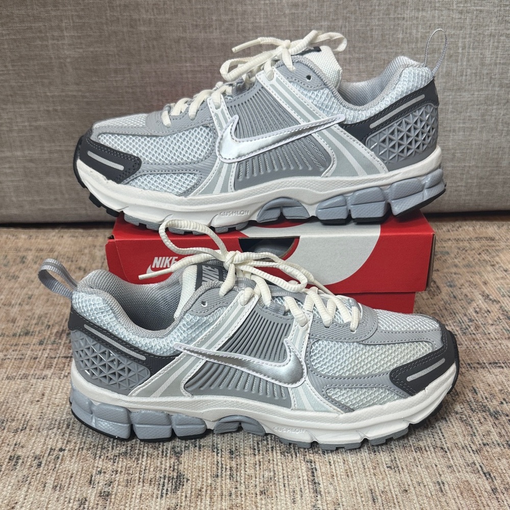 Nike Kids Zoom Vomero 5 Shoes